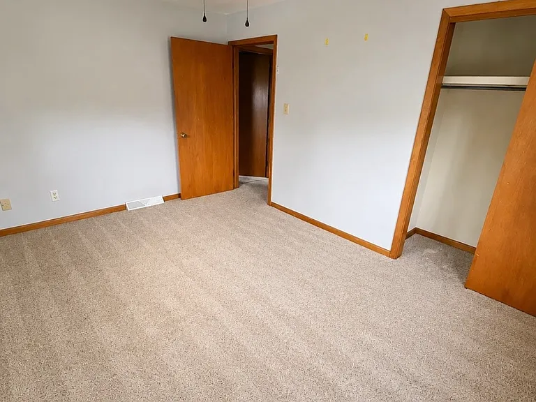 1708 Havenhill Ln — Photo 2