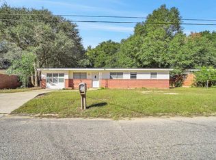6504 Julia Dr, Milton, FL 32570