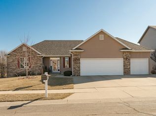 1888 Century Valley Rd NE, Rochester, MN 55906