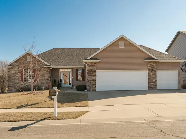 1888 Century Valley Rd NE, Rochester, MN 55906