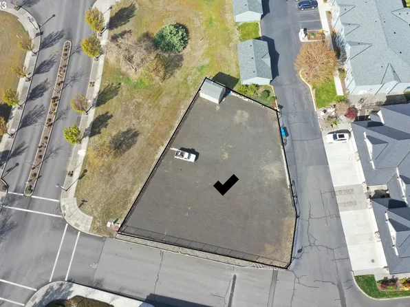 Lone Pine Ln, The Dalles, OR 97058