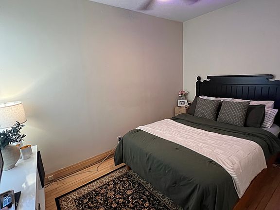 3rd image of 3646 W Cornelia Ave APT 1F