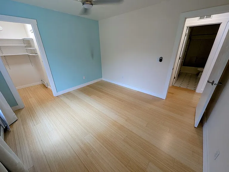 2981 Foster Ave — Photo 21