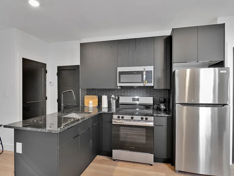 3138 N Broad St #4 — Photo 6