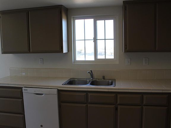 5th image of 14790 Hopland St