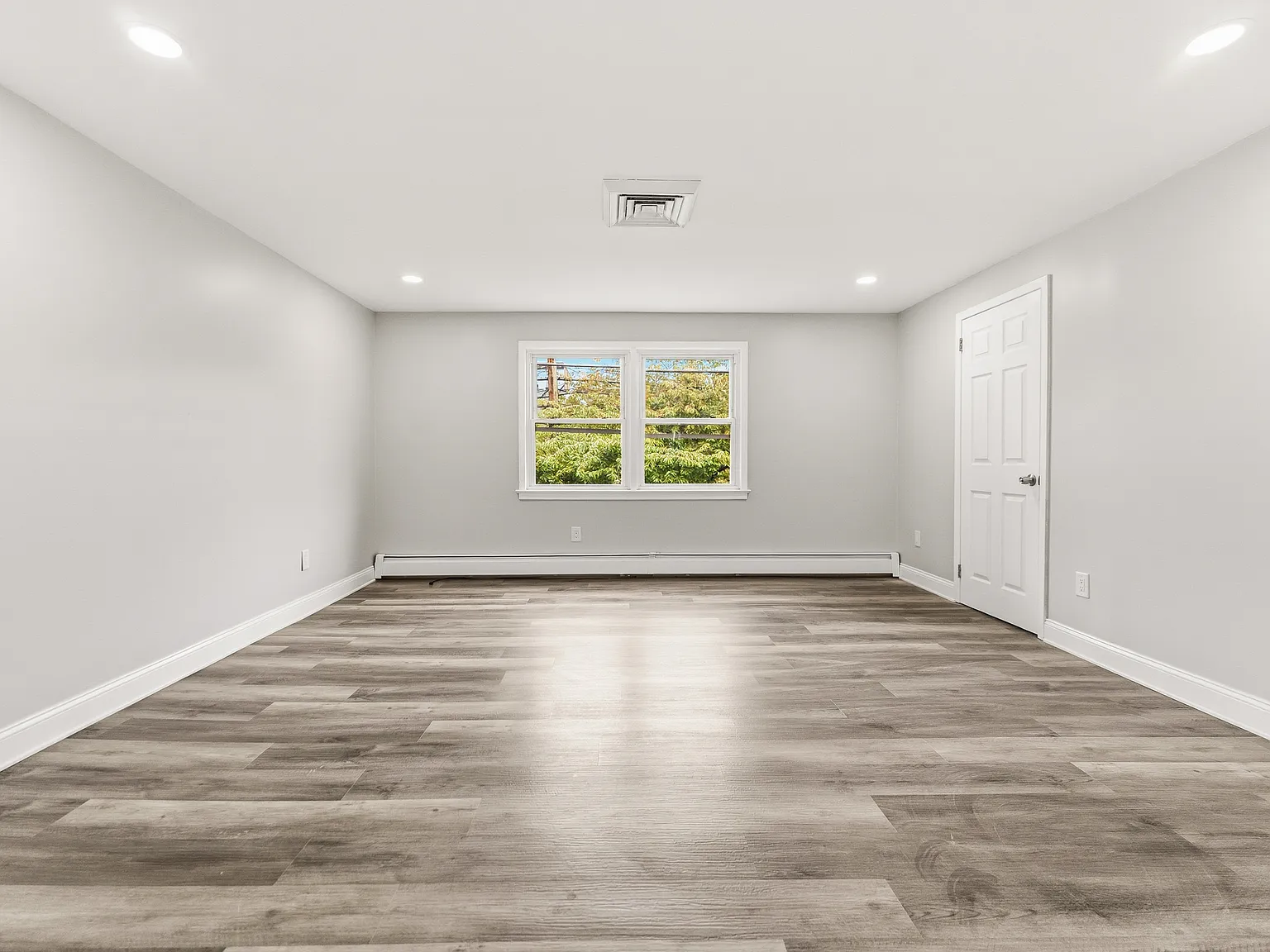 3 bed, 1600 sqft, $2,950 — Photo 3