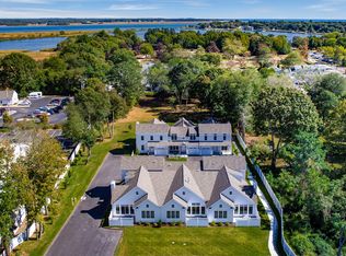 25 Sheffield St #5, Old Saybrook, CT 06475
