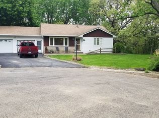 5301 W Woodale Ct, Peoria, IL