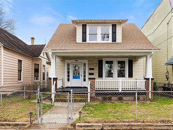 2nd image of 1215 Oakwood Ave