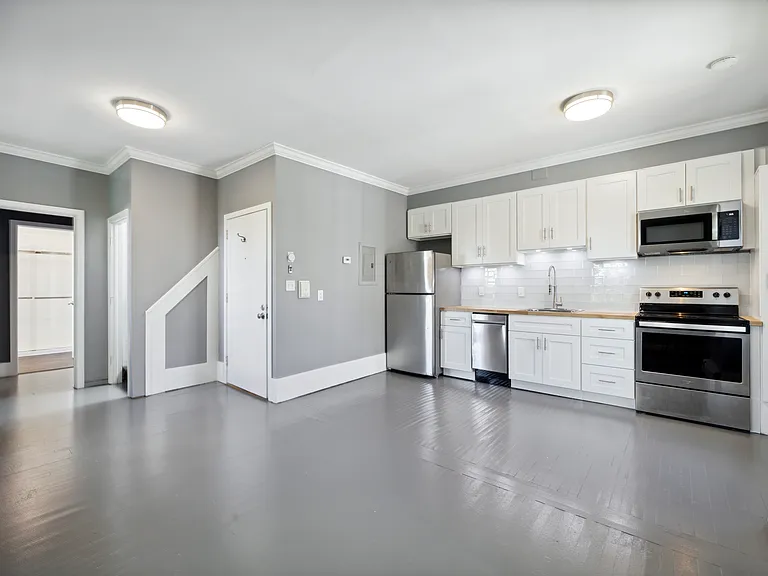 77 W Ashland St #5 — Photo 2