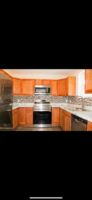 3 bed, 1325 sqft, $1,500 — Photo 4