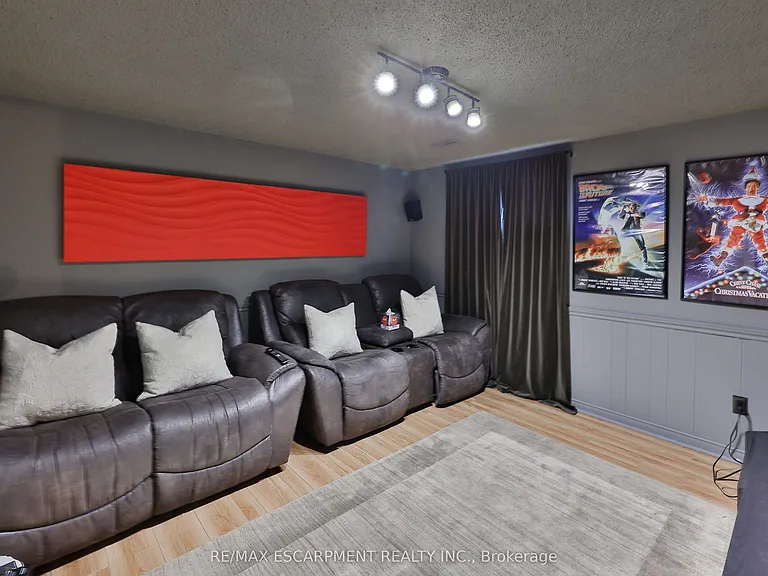 3555 Kingbird Ct — Photo 29