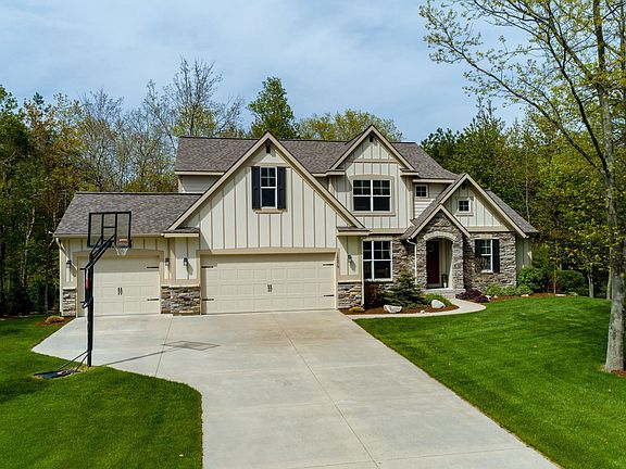 2nd image of 16979 Mapleridge Dr