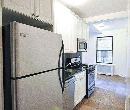 5th image of 412 Cathedral Pkwy #54