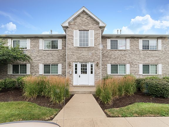 2nd image of 805 Constance Ln #805