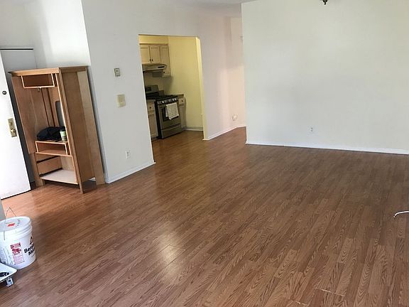 5th image of 73 E 119th St Fl 3
