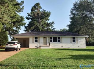 1803 W Hobbs St, Athens, AL 35611