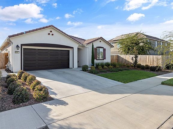 3rd image of 2233 S Manzanita Court