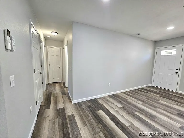 4861 University Ln — Photo 9