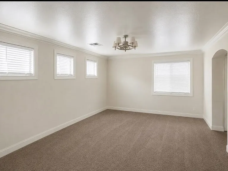 2647 E Riviera Dr — Photo 8