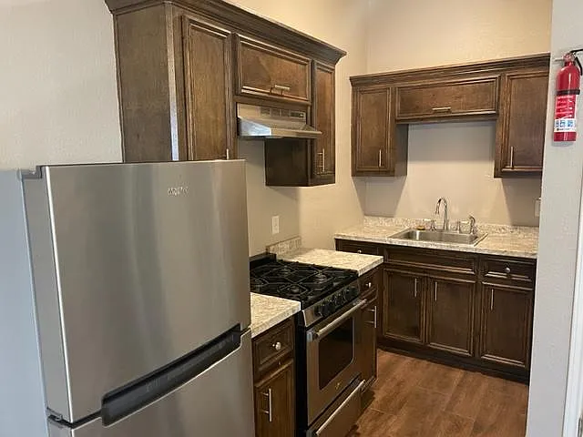 Studio, 500 sqft, $900 — Photo 3