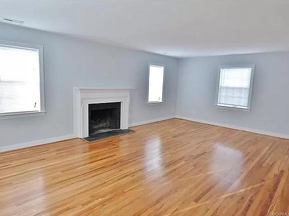 4th image of 3422 Kensington Ave #B