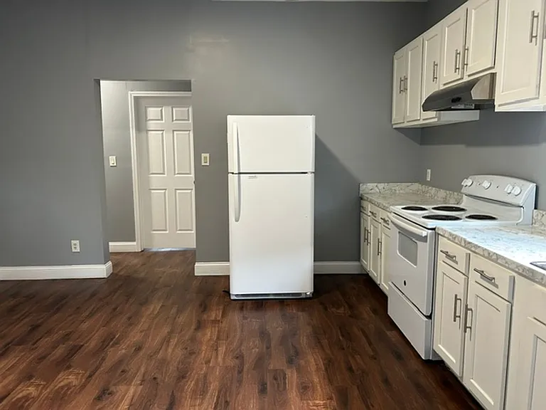 925 Xenia Ave — Photo 66