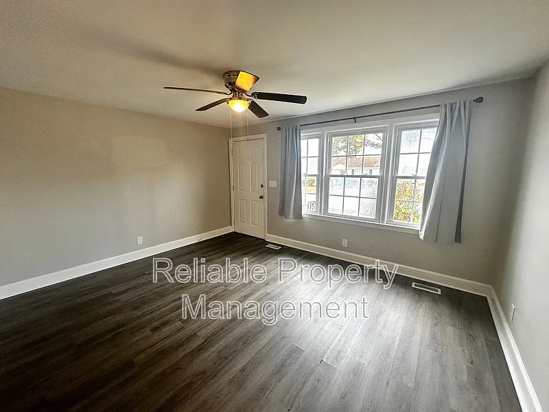 2 bed, 1.0 bath, 1000 sqft, $1,490 — Photo 3
