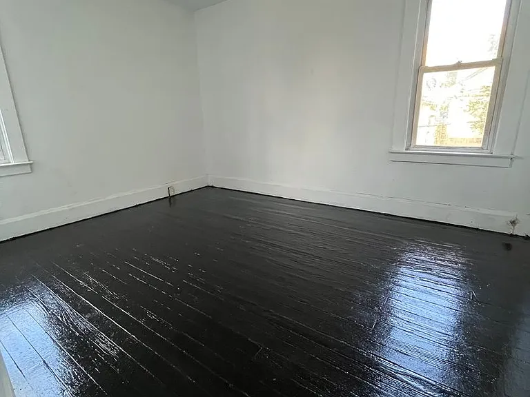 1646 Ridge Ave — Photo 10