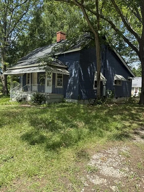 2 bed, 1037 sqft, $1,100 — Photo 3