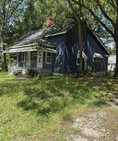 642 Carla St — Photo 3