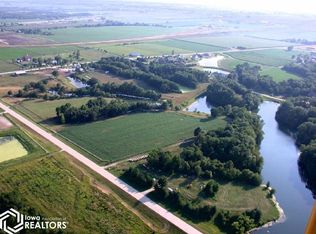 4 Wood Duck Cove Dr, West Burlington, IA 52655