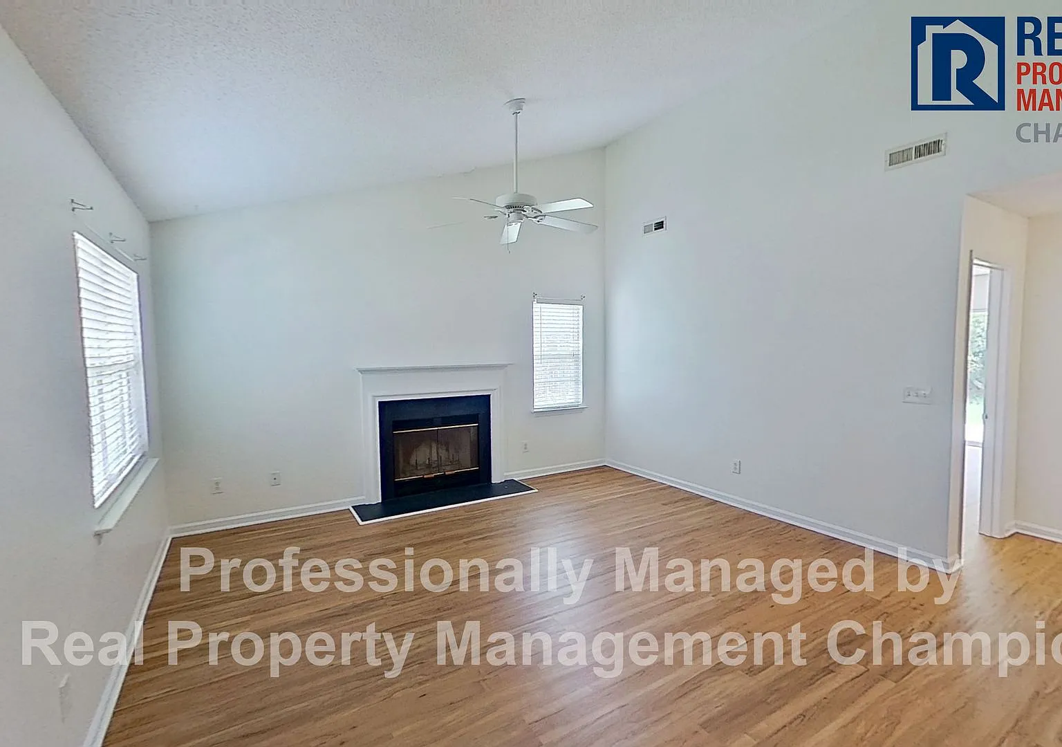 Move-In Ready 3BR Retreat Convenient to Mayfaire and Area Beaches — Photo 3