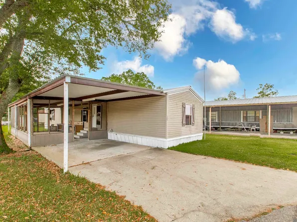 126 Riverbend St, Pierre Part, LA 70339