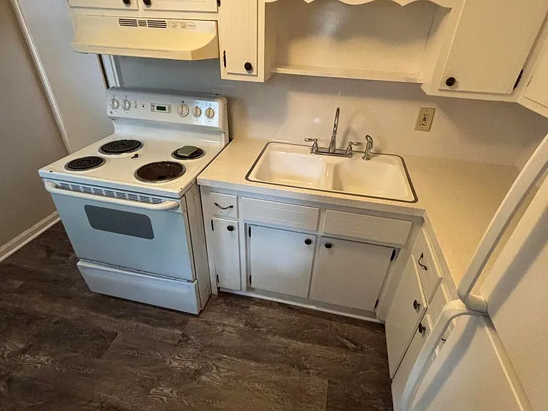 339 Idlewylde Dr #1 — Photo 5