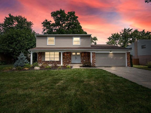 2nd image of 30130 Woodgate Dr