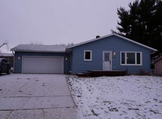 2221 S Willard Ave, Janesville, WI 53546