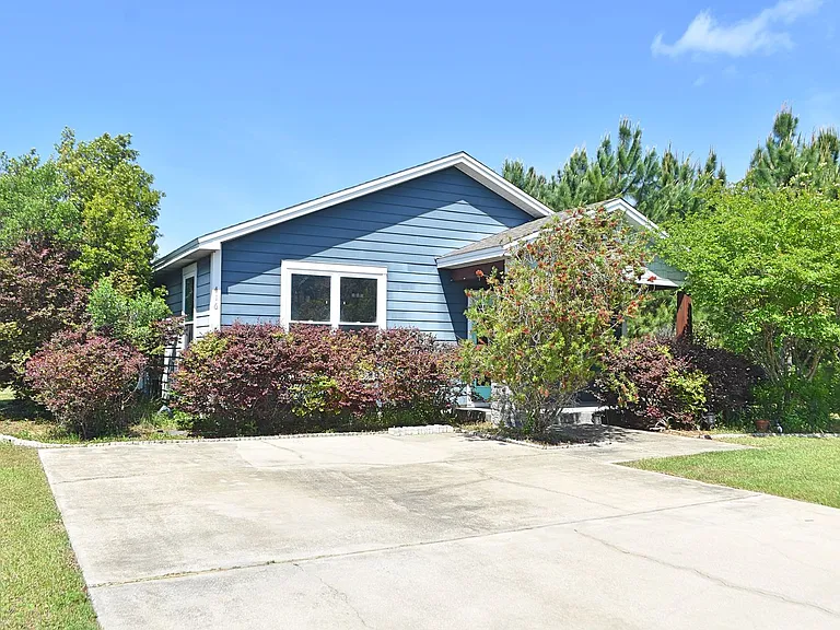 416 Tropical Way — Photo 3