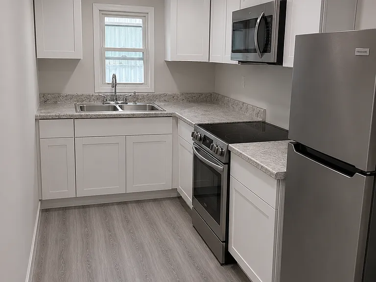 423 Laurel St #A — Photo 6