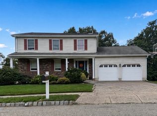 86 Point View Pkwy, Wayne, NJ 07470
