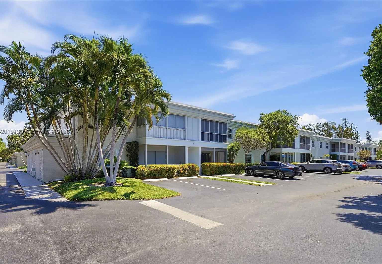 Bay Colony Club Condo — Photo 1