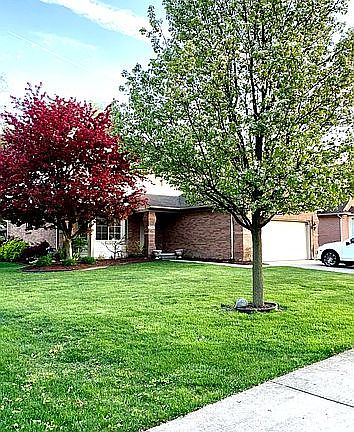 3rd image of 27601 Oakley St