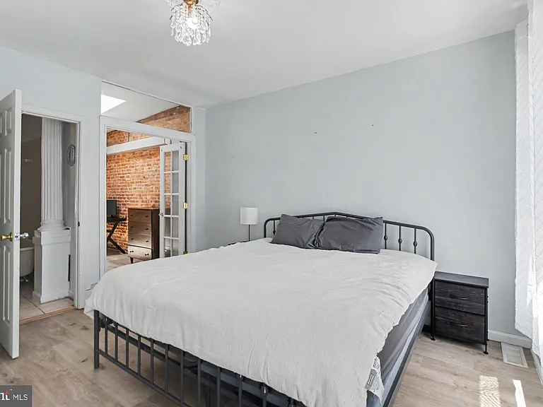 14 Poultney St — Photo 35