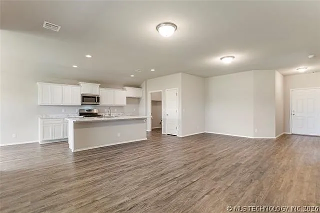 8501 E 162nd St S — Photo 3