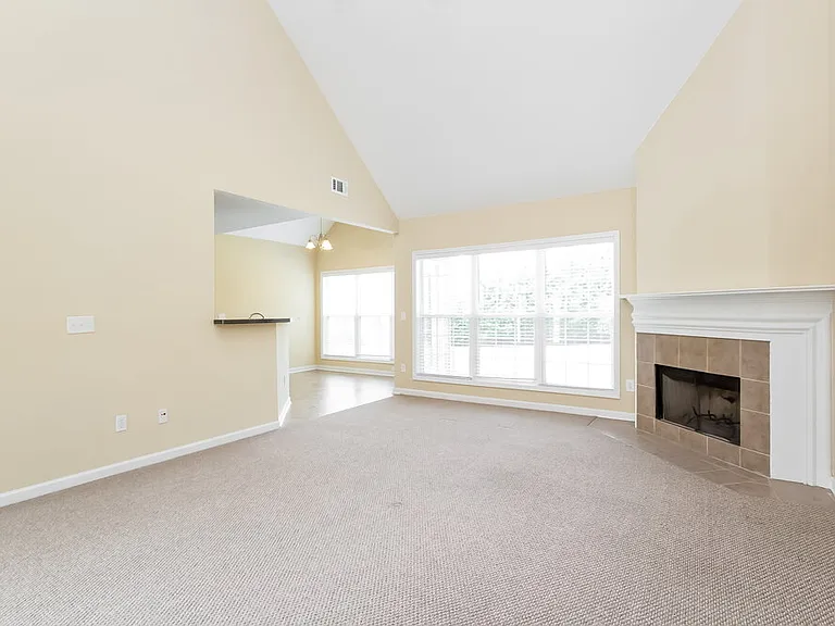 4050 Grandover Dr — Photo 5