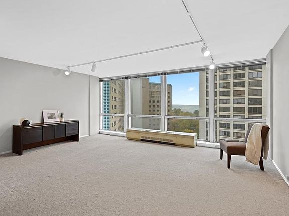 2nd image of 330 W Diversey Pkwy APT 808