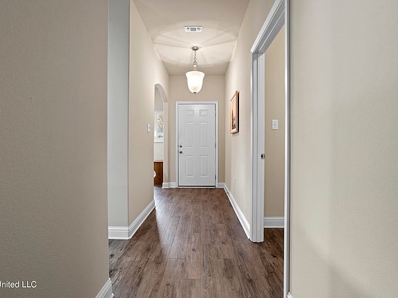 5th image of 11475 Caroline Ct