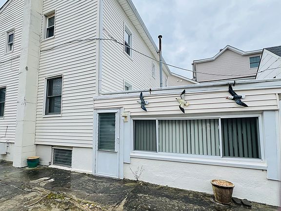 4th image of 1105 Boulevard