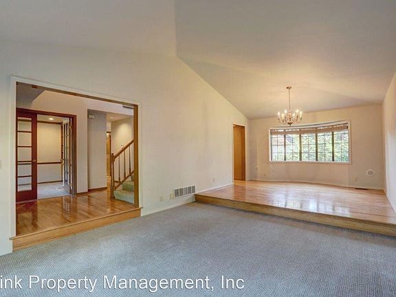 4th image of 3215 107th Ave SE