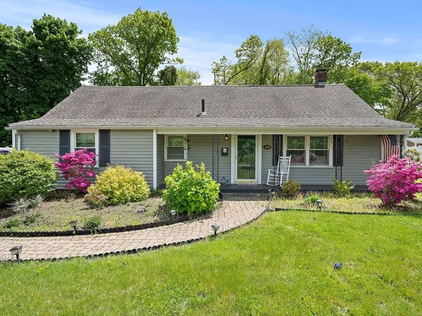 645 Union St, Braintree, MA 02184